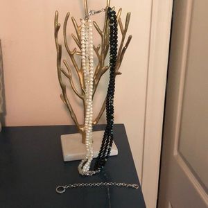 Multi-wear black and white necklace